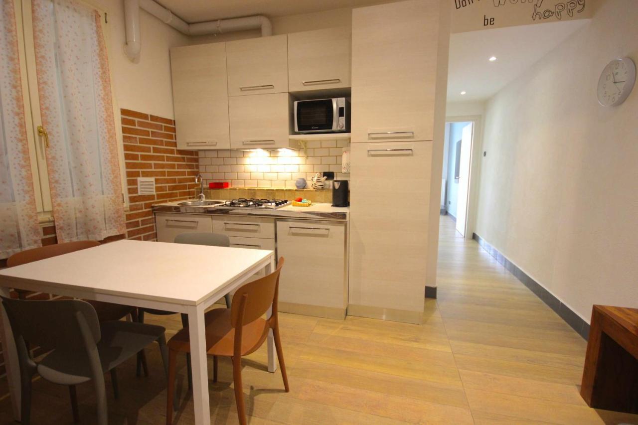Case Vr Holiday Happy House Verona Exterior photo